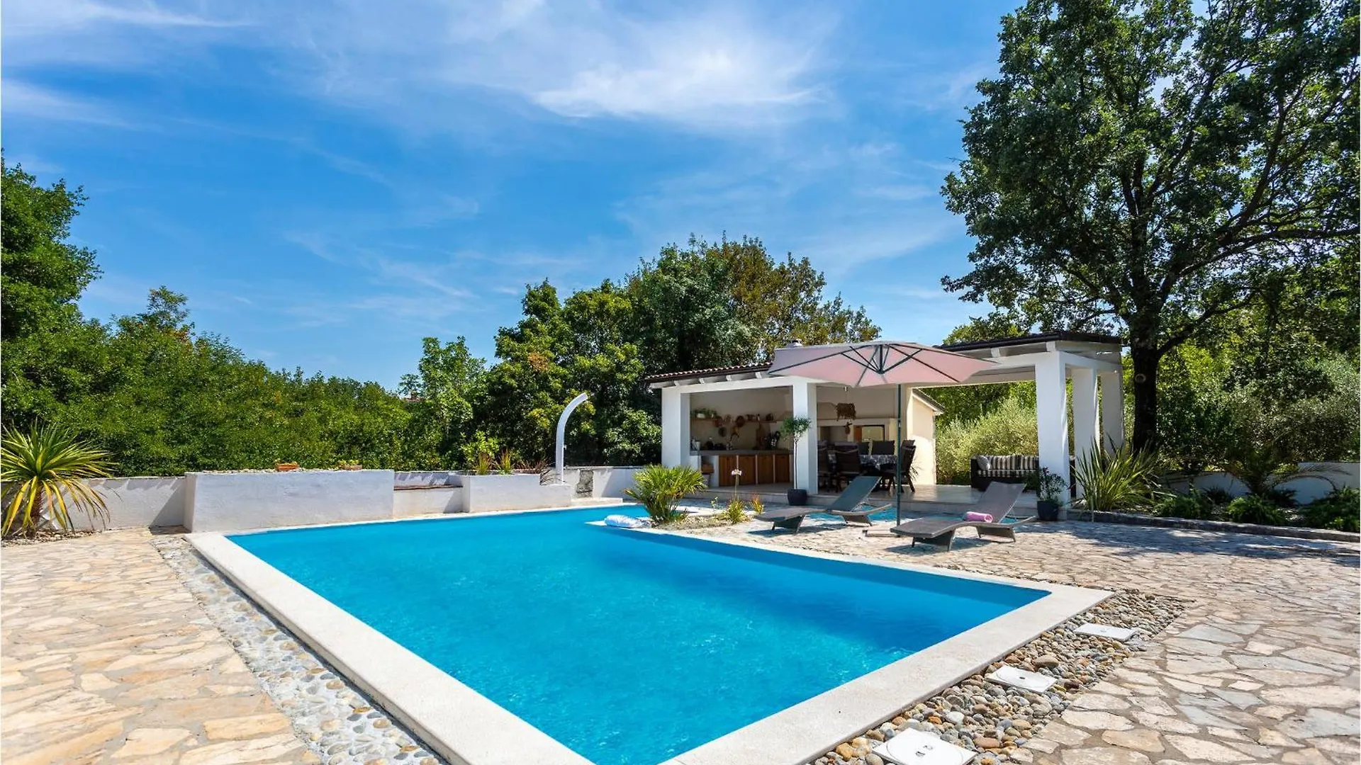 Amazing Home In Malinska With Kitchen