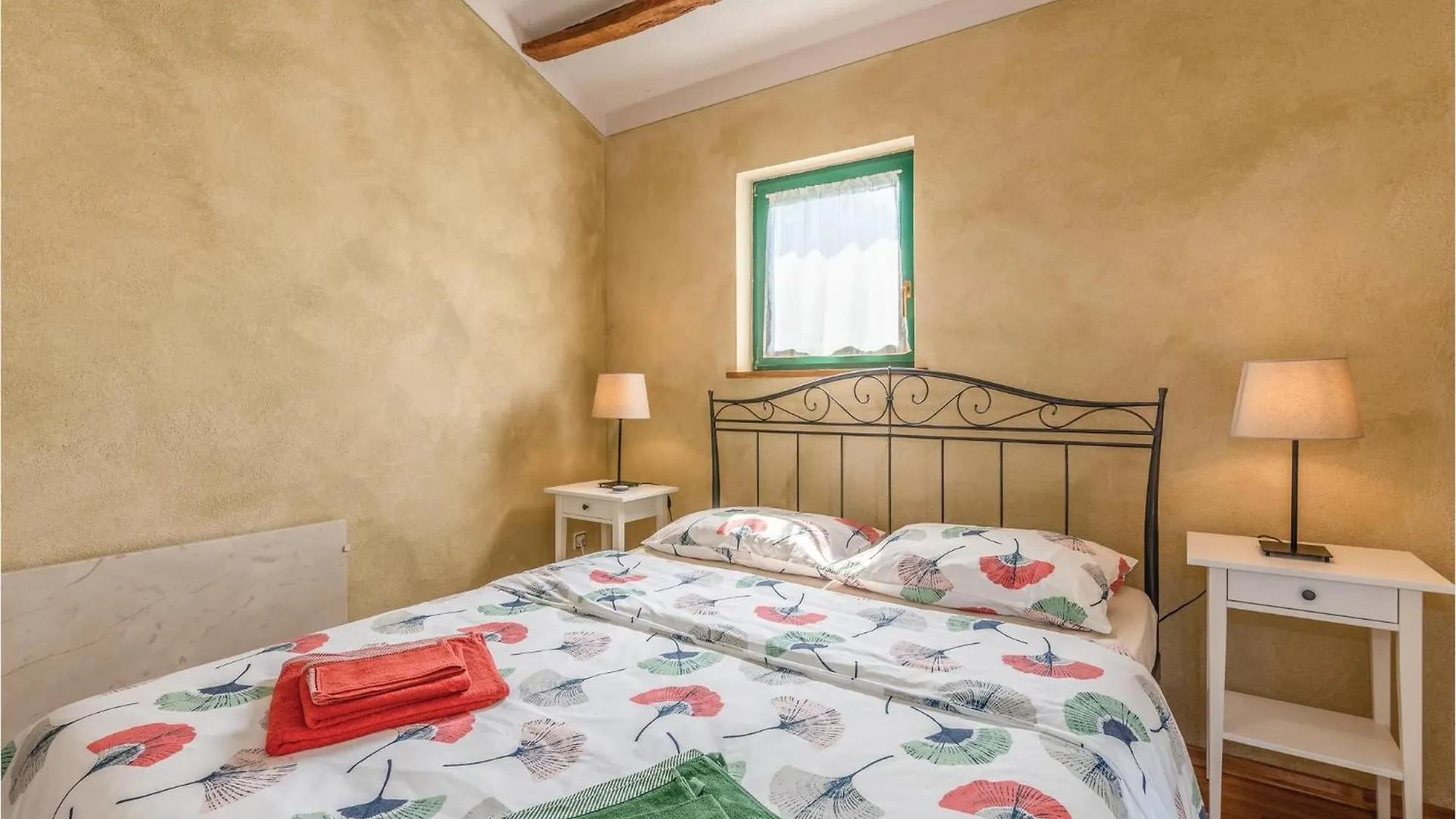 Amazing Home In Malinska With Kitchen