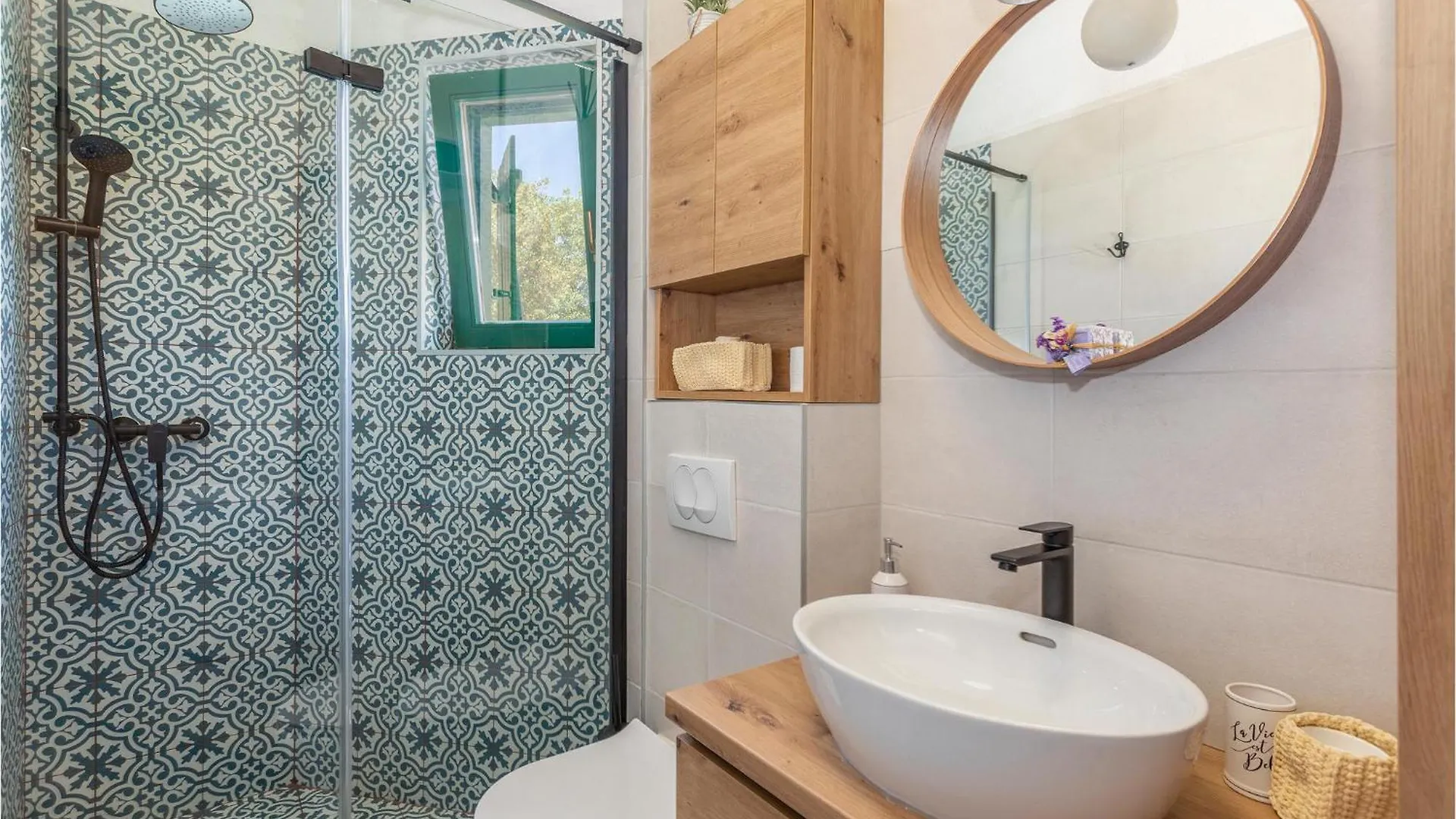 Amazing Home In Malinska With Kitchen